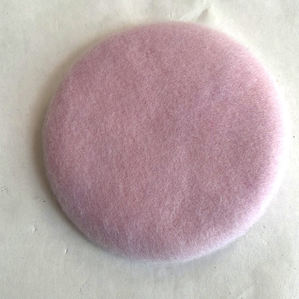 Vintage Lilac Plastic Dusting Powder Dish with Lid & Pad - Picture 5 of 6